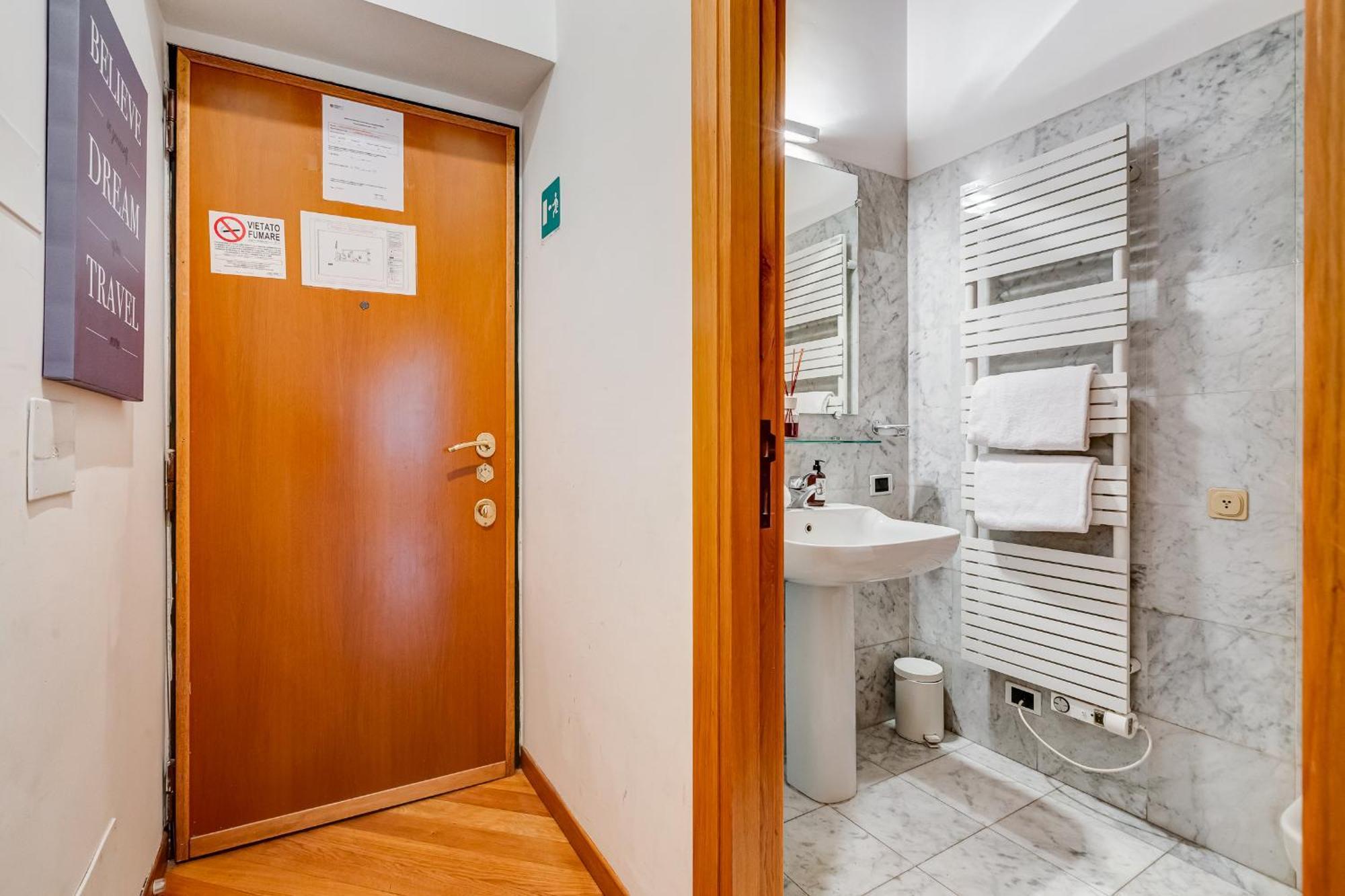 Barberini Exclusive Loft Apartment โรม ภายนอก รูปภาพ